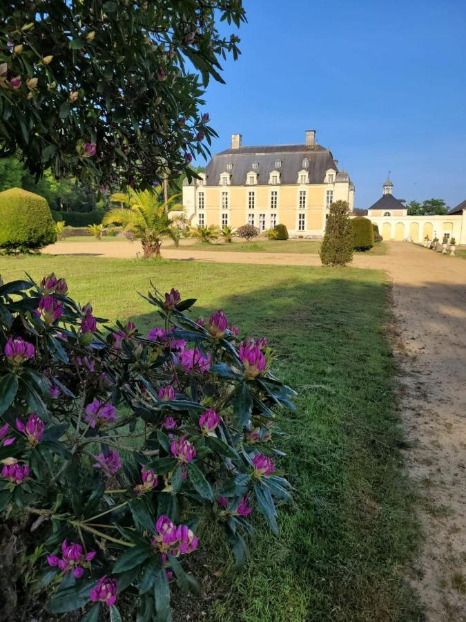 Bourg-des-Comptes Chateau Du Boschet Chambre De L'Infatigable Gentilhomme מראה חיצוני תמונה